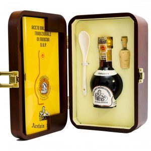 traditioneller-balsamico-essig-von-modena-dop-extravecchio-francesco-holzkiste