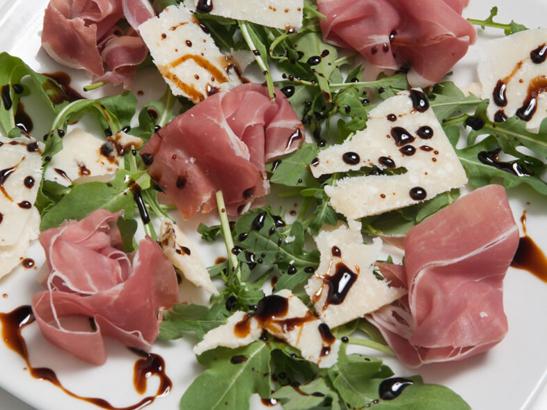 acetaia-brands-recipes-with-balsamic-vinegar-of-modena-starters-ham-with-parmesan