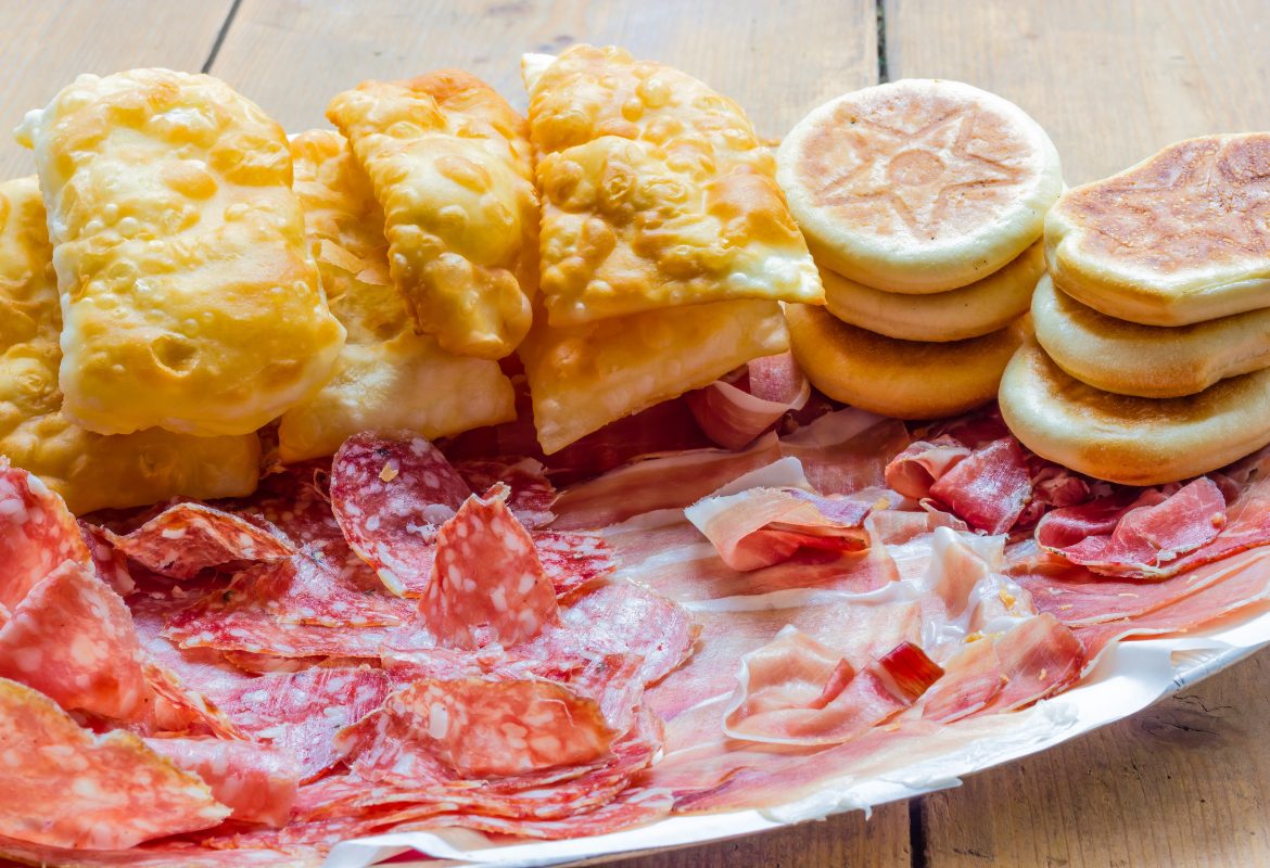 gnocco e tigellie con affettato