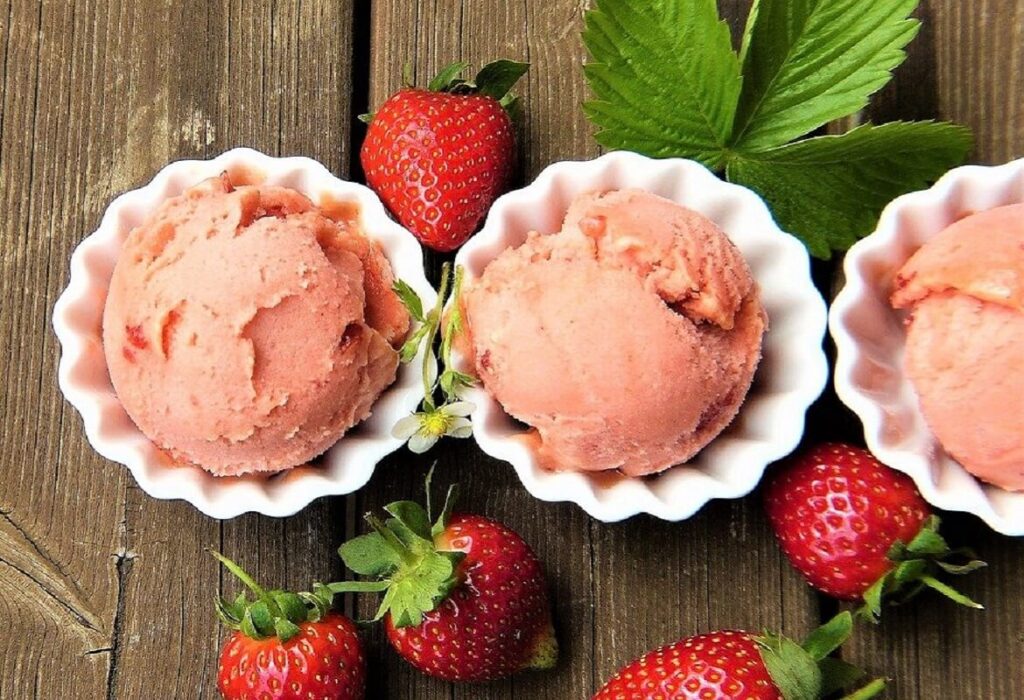 strawberry ice cream and balsamic vinegar