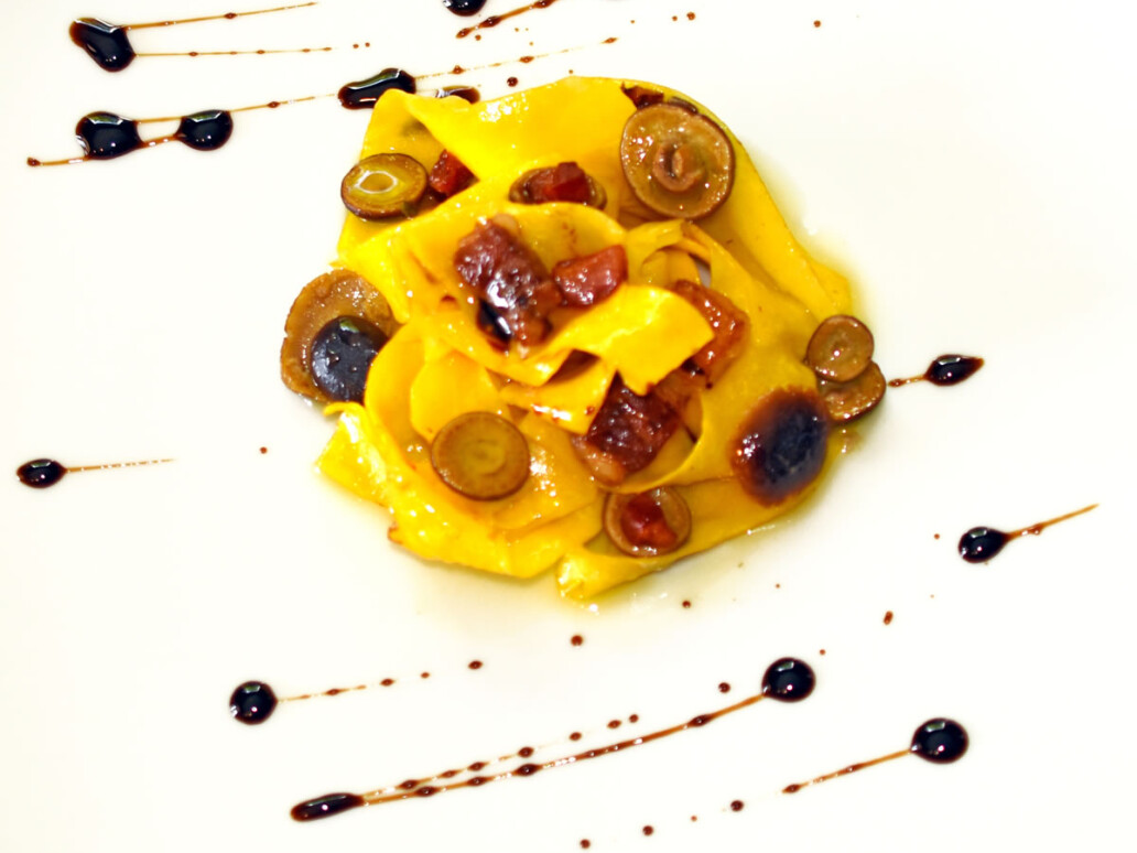 Tagliatelle pancetta pioppini aceto balsmaico