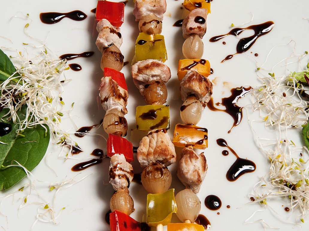 Spiedini di filetto e verdure con condimento balsamico